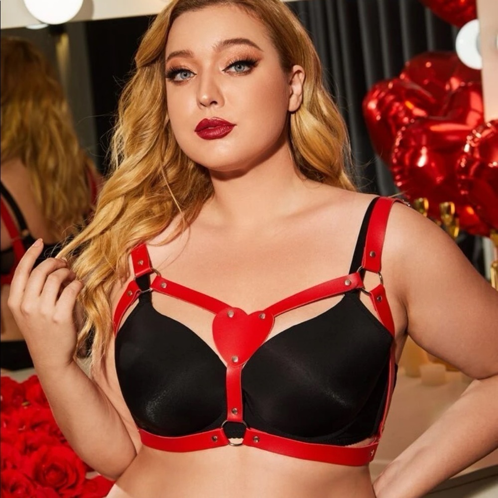Red PU Leather Ring Linked Harness Plus Size